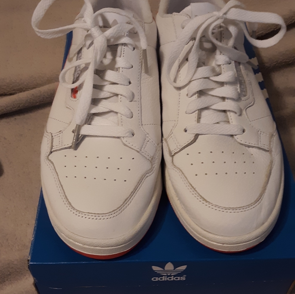 Adias sneakers